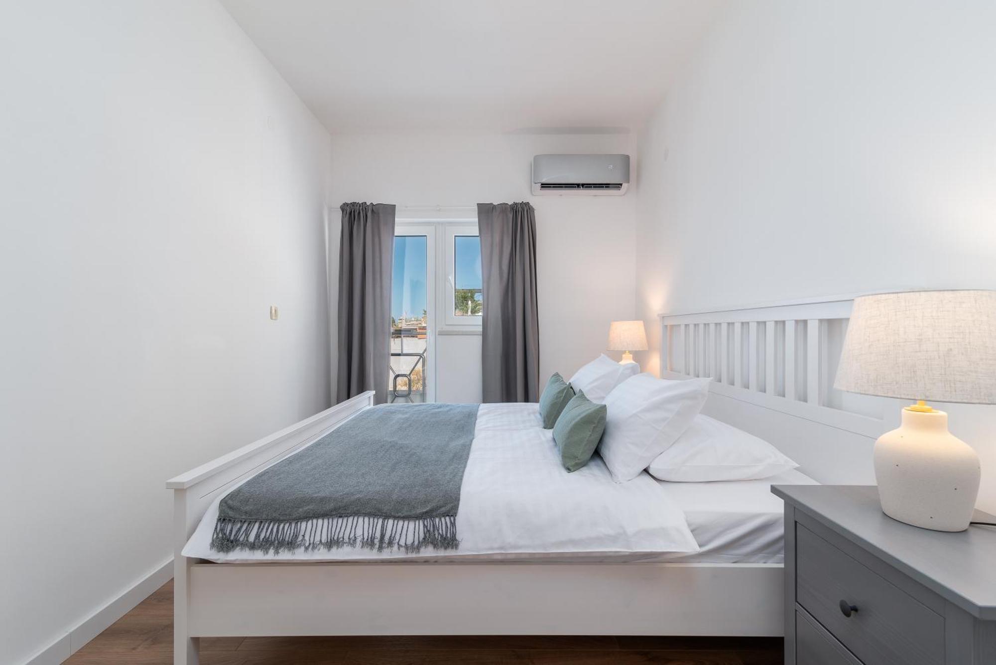 Sea View Apartment Karmen Jesenice  Exterior photo